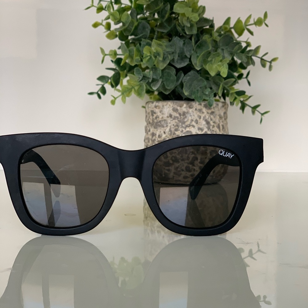 Quay sunglasses 😎